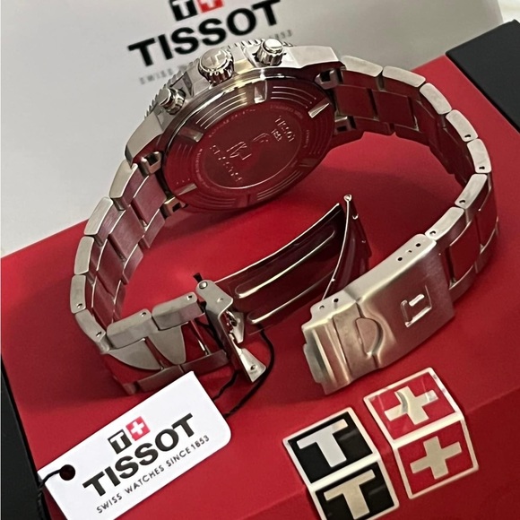 SOLD / Tissot Men’s Seastar 1000 Quartz Chronograph 
Sapphire Crystal
Swiss Made - Picture 11 of 12